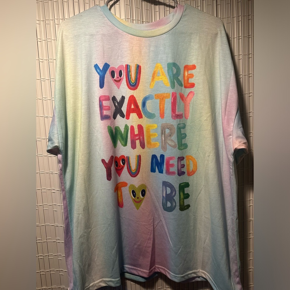 Oversized graphic tee